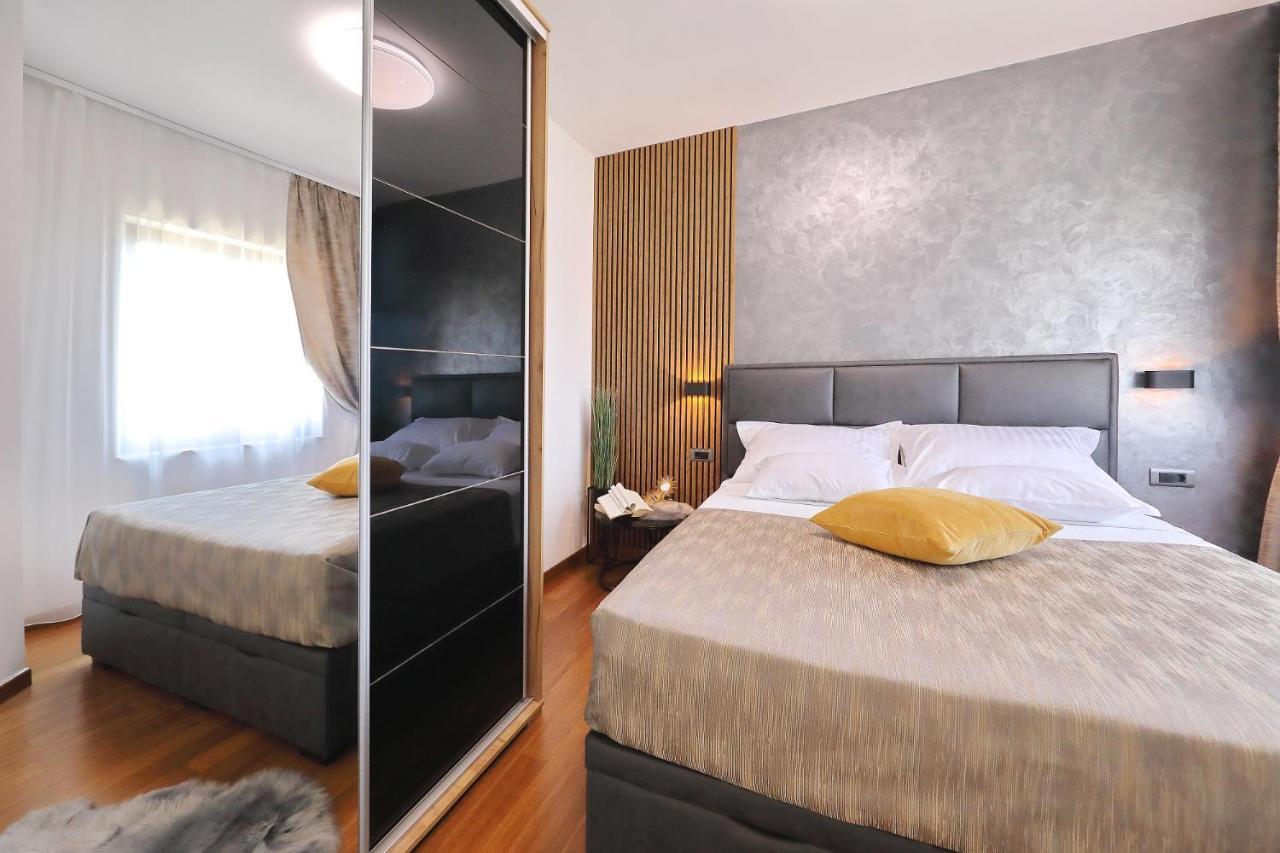 Villa Dalmatino ปาโกชตาเน ภายนอก รูปภาพ
