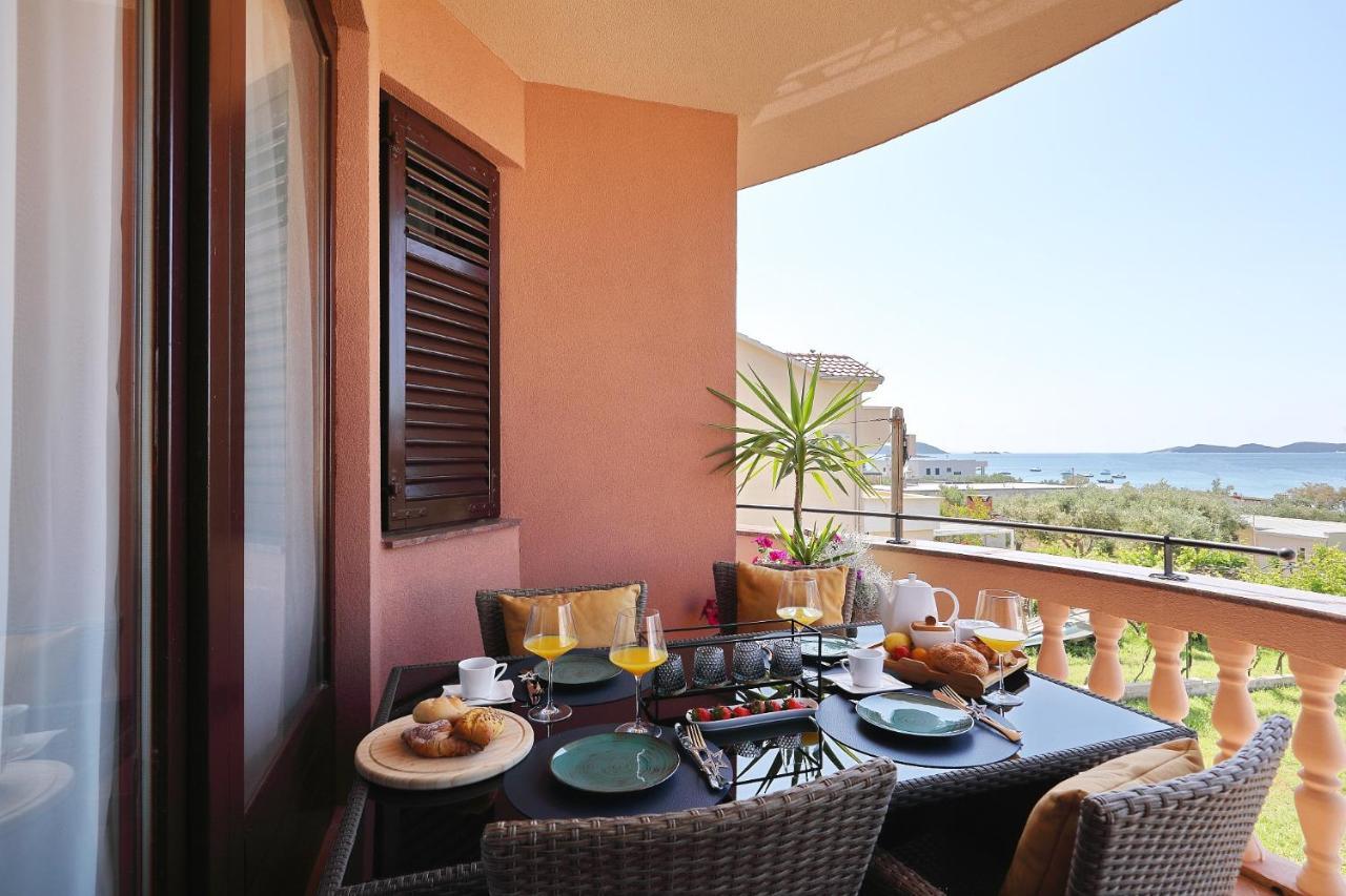 Villa Dalmatino ปาโกชตาเน ภายนอก รูปภาพ