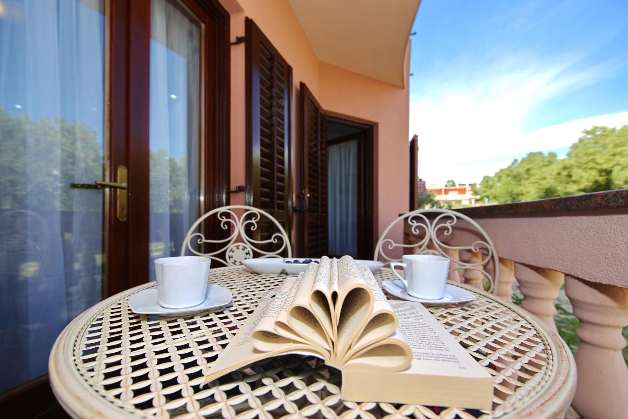 Villa Dalmatino ปาโกชตาเน ภายนอก รูปภาพ