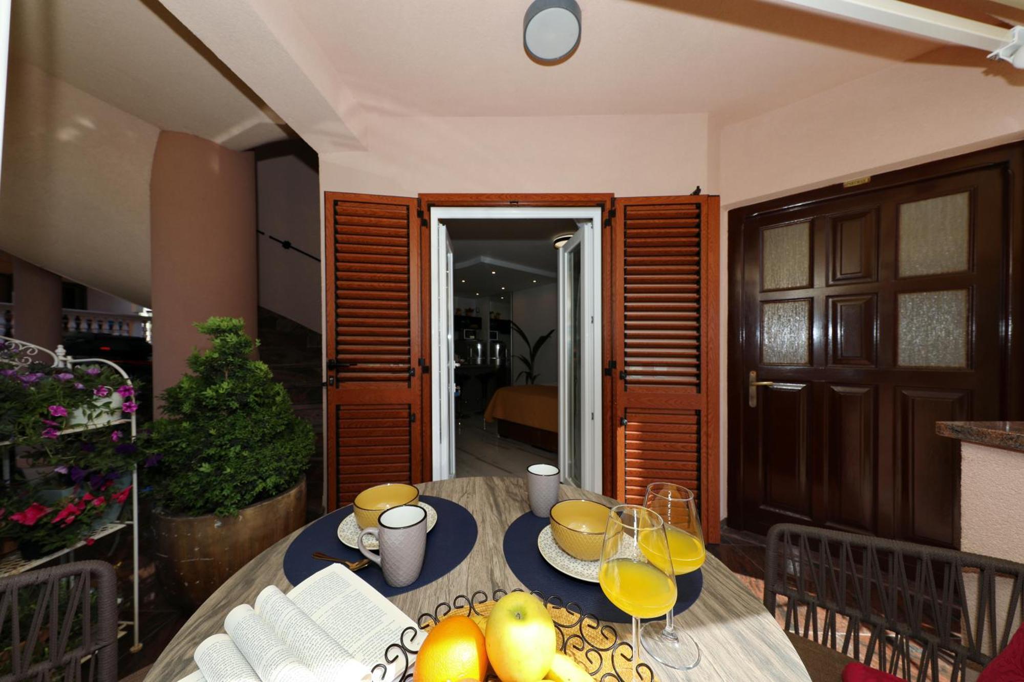 Villa Dalmatino ปาโกชตาเน ภายนอก รูปภาพ